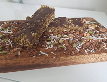 Bake-Free Pancake Mix Protein Bars